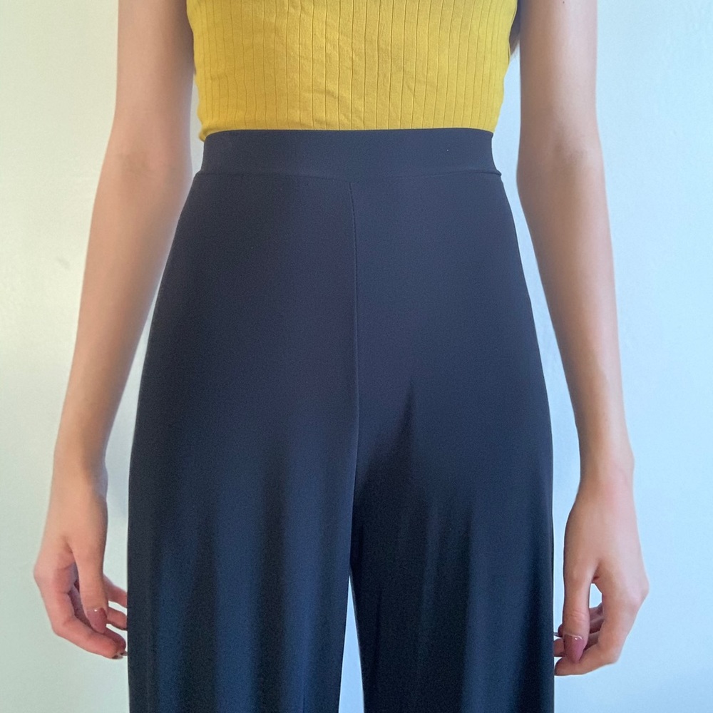 Pretty Little Thing Wide leg pants.